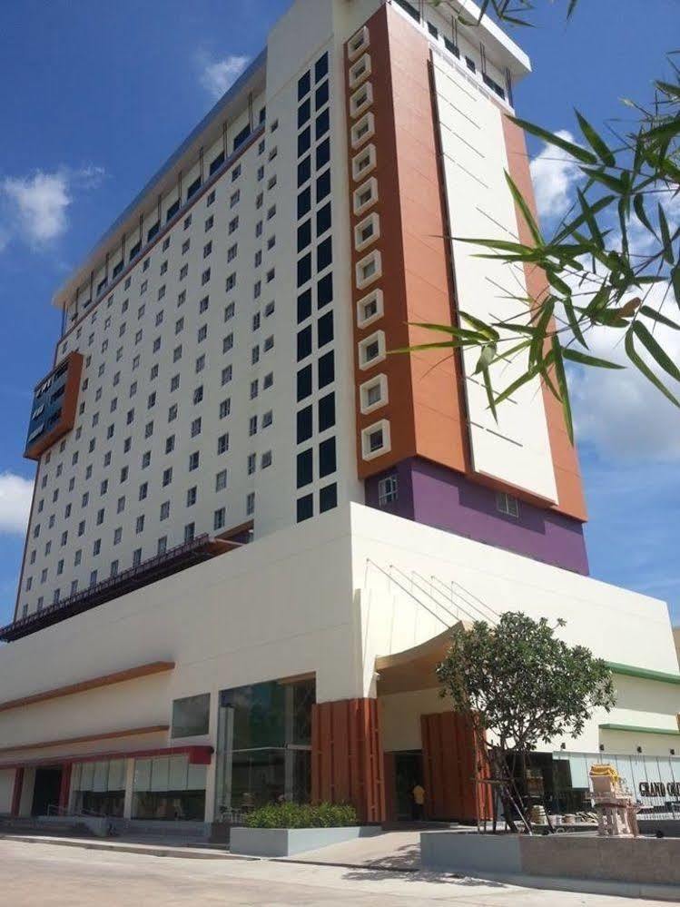 Grand Oliver Hotel Danok Sadao Екстериор снимка